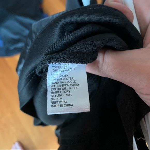 Flattering Black Dress - Picture 7 of 7